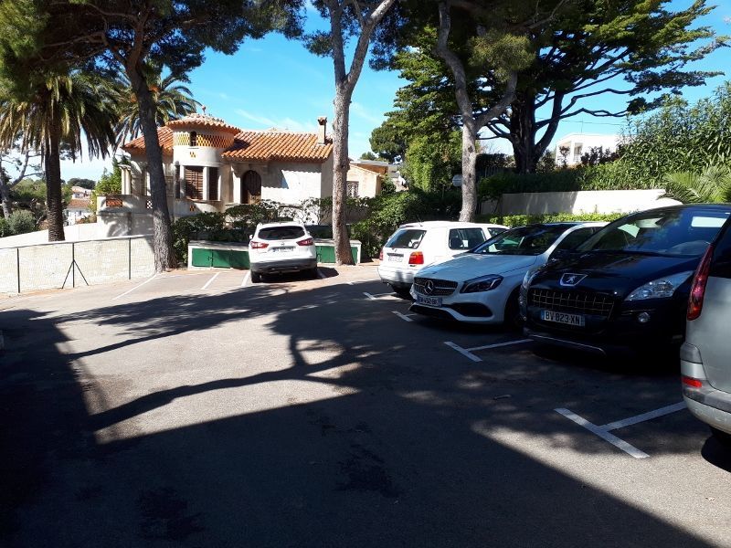 photo 8 Location entre particuliers Bandol appartement Provence-Alpes-Cte d'Azur Var Parking