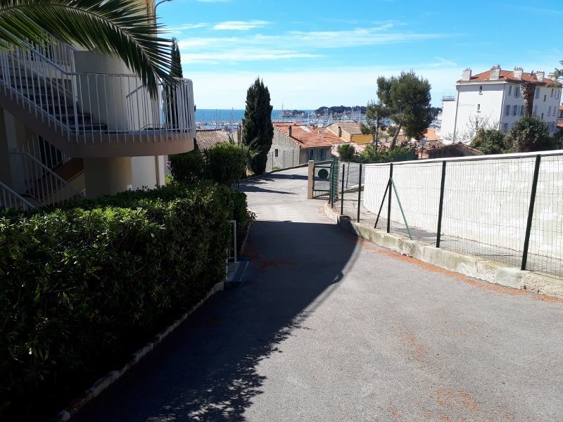 photo 9 Location entre particuliers Bandol appartement Provence-Alpes-Cte d'Azur Var Parking