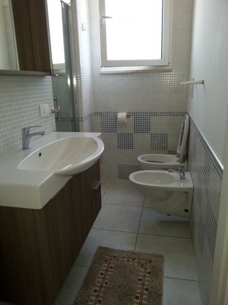 photo 17 Location entre particuliers Torre Canne appartement Pouilles Brindisi (province de) salle de bain