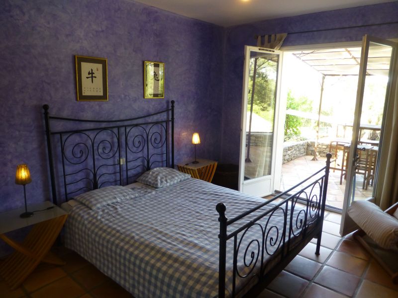photo 22 Location entre particuliers Entrecasteaux villa Provence-Alpes-Cte d'Azur Var chambre 3
