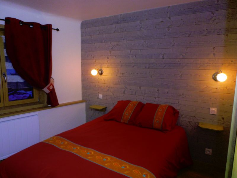 photo 7 Location entre particuliers Valloire chalet Rhne-Alpes Savoie chambre 1