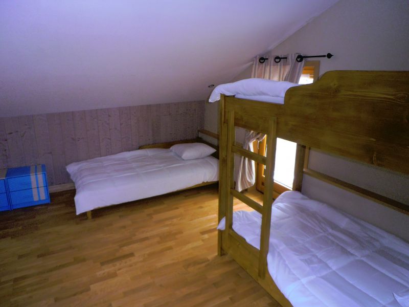 photo 15 Location entre particuliers Valloire chalet Rhne-Alpes Savoie chambre 5