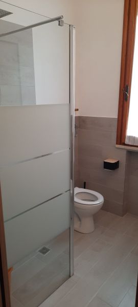 photo 27 Location entre particuliers Bellaria Igea Marina appartement milie-Romagne  salle de bain