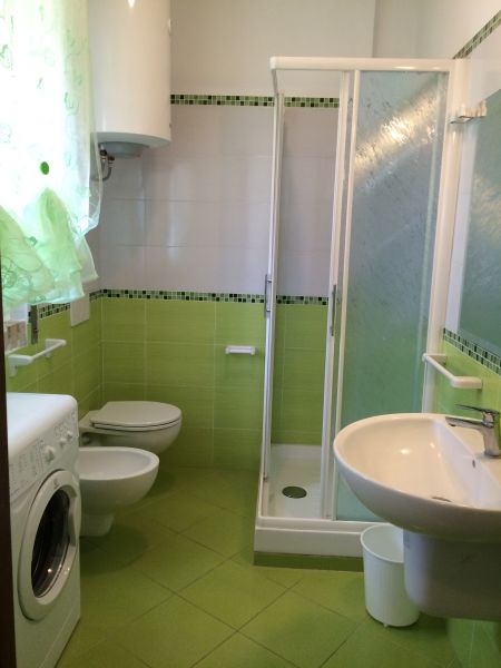 photo 13 Location entre particuliers Principina a Mare appartement Toscane Grosseto (province de) salle de bain