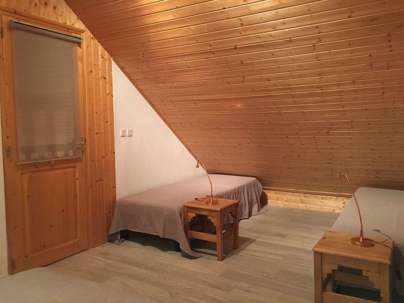 photo 9 Location entre particuliers Saint Franois Longchamp chalet Rhne-Alpes Savoie chambre 3