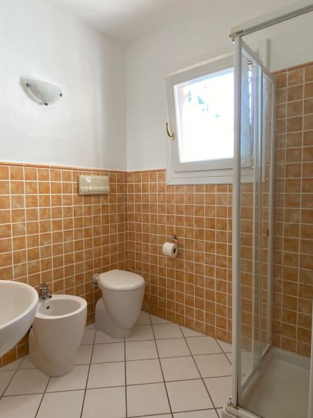 photo 12 Location entre particuliers Santa Teresa di Gallura appartement Sardaigne Olbia Tempio (province de) salle de bain