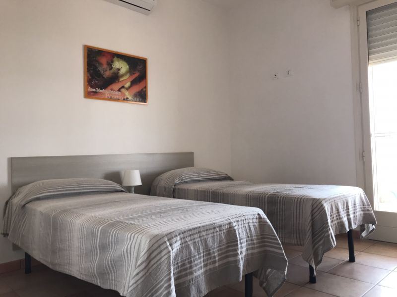 photo 6 Location entre particuliers Torre Lapillo appartement   chambre 2