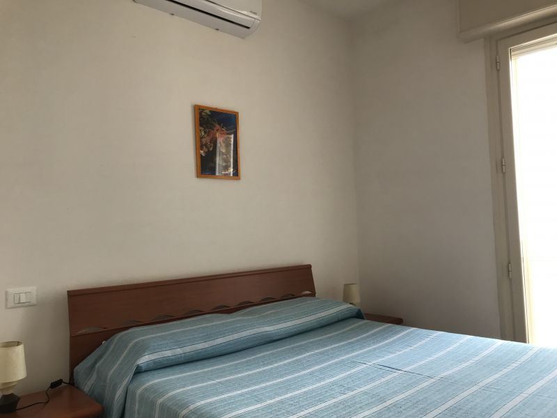 photo 7 Location entre particuliers Torre Lapillo appartement   chambre 1