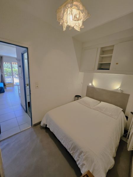 photo 23 Location entre particuliers Giens appartement Provence-Alpes-Cte d'Azur Var chambre