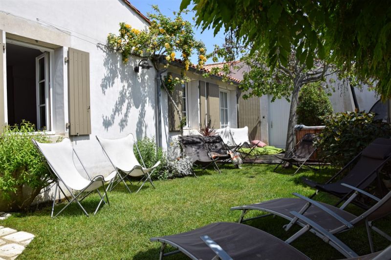 photo 16 Location entre particuliers La Flotte en R villa Poitou-Charentes Charente-Maritime Jardin