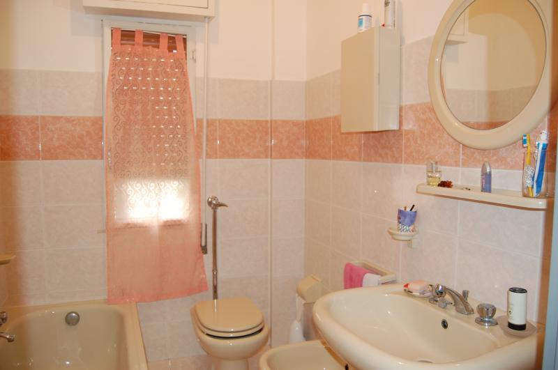 photo 4 Location entre particuliers Santa Croce Camerina appartement Sicile Raguse (province de) salle de bain