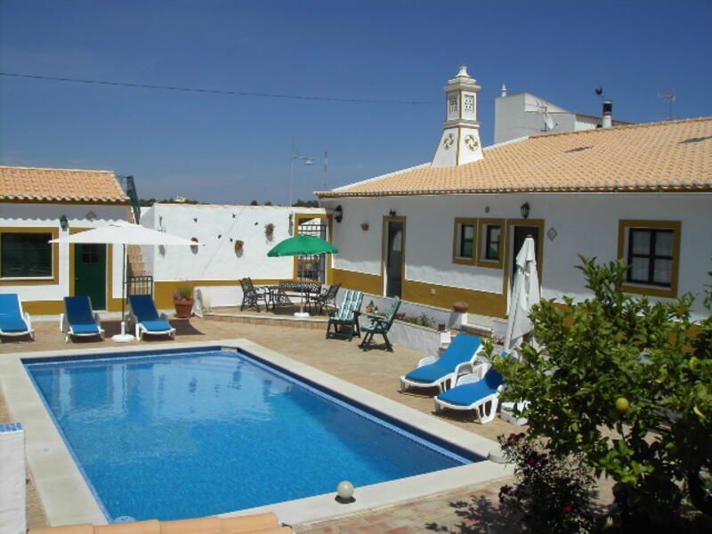 photo 0 Location entre particuliers Porches studio Algarve