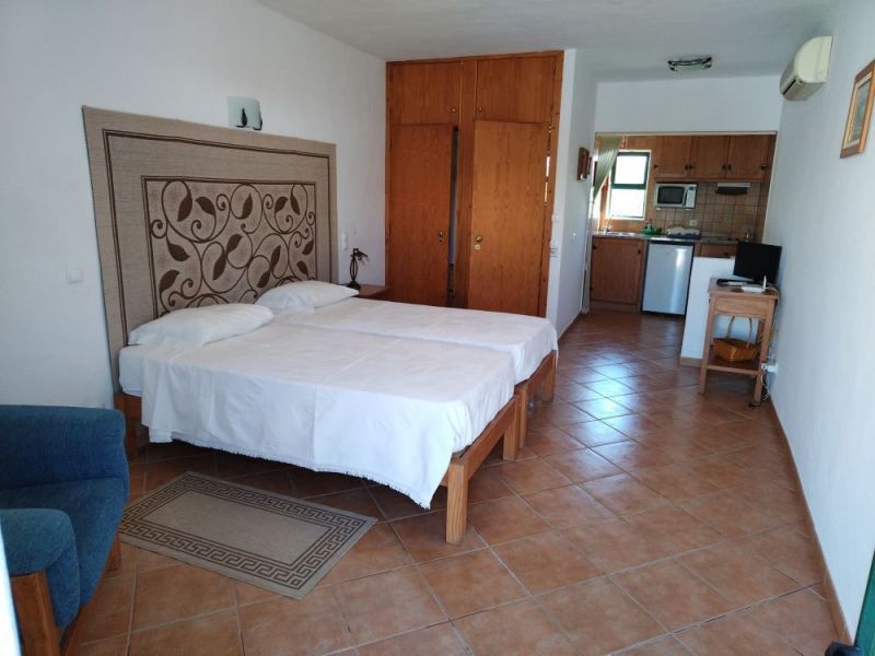 photo 17 Location entre particuliers Porches studio Algarve  chambre