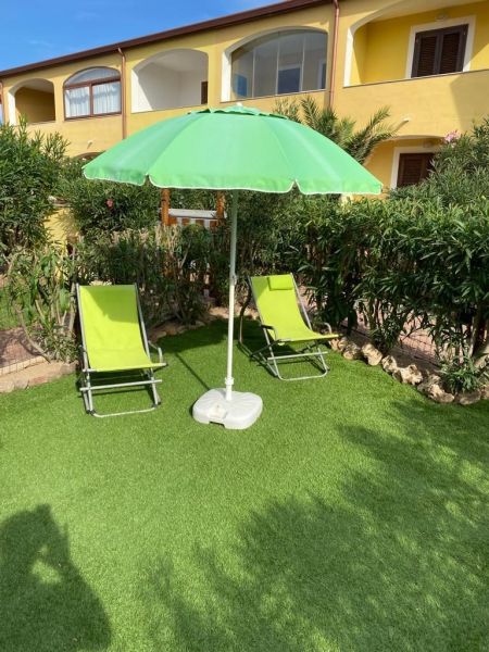 photo 15 Location entre particuliers Badesi appartement Sardaigne Olbia Tempio (province de) Jardin