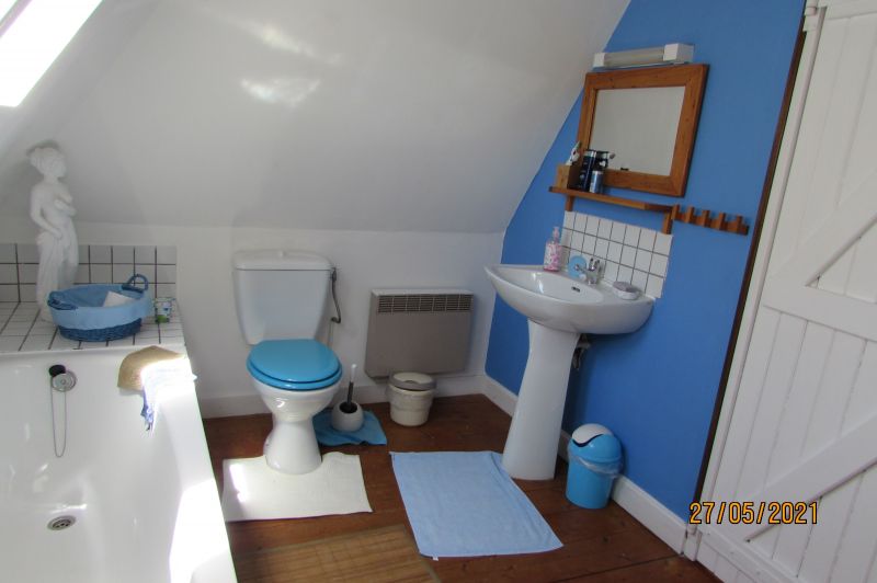 photo 14 Location entre particuliers Rocamadour maison Midi-Pyrnes Lot salle de bain