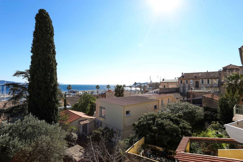 photo 7 Location entre particuliers La Ciotat appartement Provence-Alpes-Cte d'Azur Bouches du Rhne Vue de la terrasse