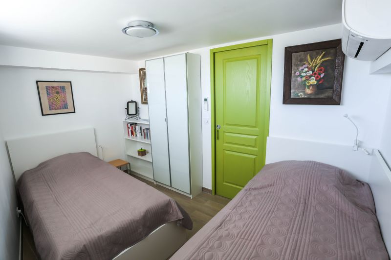 photo 10 Location entre particuliers La Ciotat appartement Provence-Alpes-Cte d'Azur Bouches du Rhne chambre 2