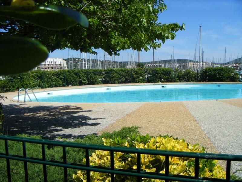 photo 12 Location entre particuliers Saint Tropez studio Provence-Alpes-Cte d'Azur Var Piscine