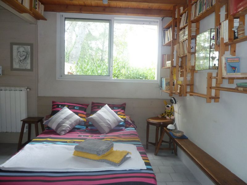 photo 8 Location entre particuliers Nmes maison Languedoc-Roussillon Gard chambre 2