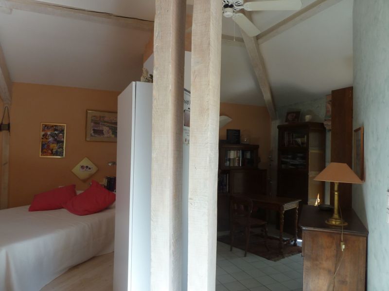 photo 7 Location entre particuliers Nmes maison Languedoc-Roussillon Gard chambre 1