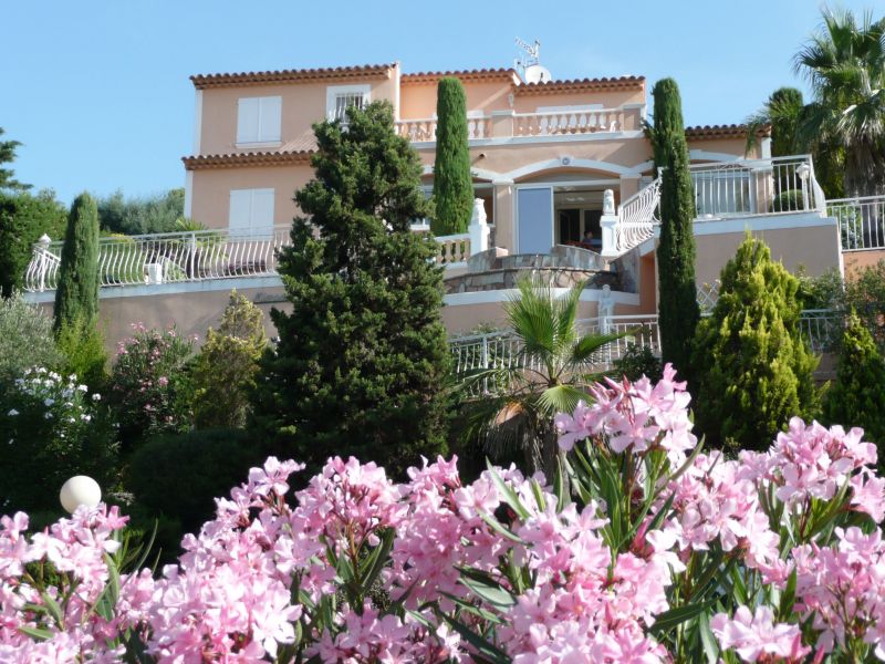 photo 6 Location entre particuliers Les Issambres appartement Provence-Alpes-Cte d'Azur Var Jardin