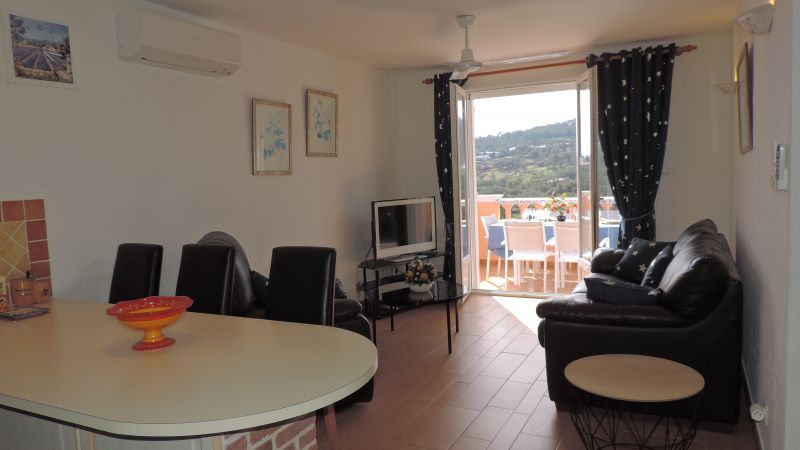 photo 13 Location entre particuliers Les Issambres appartement Provence-Alpes-Cte d'Azur Var Sjour