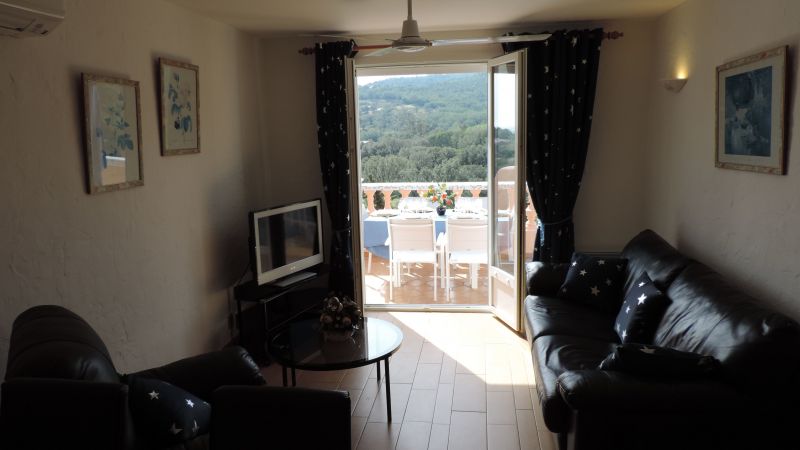 photo 12 Location entre particuliers Les Issambres appartement Provence-Alpes-Cte d'Azur Var Sjour