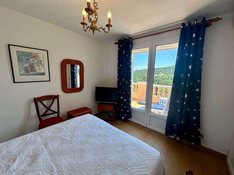 photo 20 Location entre particuliers Les Issambres appartement Provence-Alpes-Cte d'Azur Var chambre 1