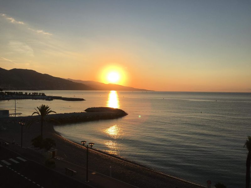 photo 23 Location entre particuliers Menton appartement Provence-Alpes-Cte d'Azur Alpes-Maritimes Vue de la terrasse