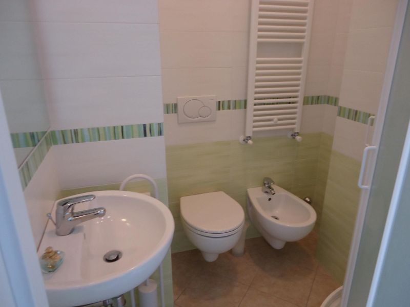 photo 8 Location entre particuliers Milano Marittima appartement milie-Romagne Ravenne (province de) salle de bain 2