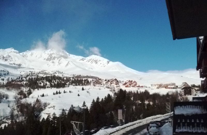 photo 16 Location entre particuliers Saint Franois Longchamp appartement Rhne-Alpes Savoie Vue du balcon