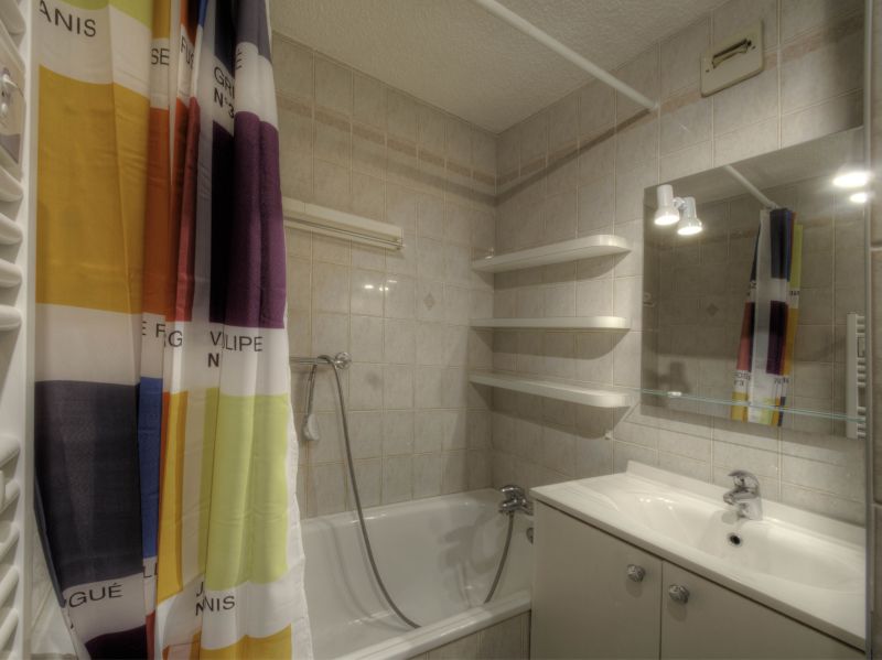 photo 6 Location entre particuliers Valmorel appartement Rhne-Alpes Savoie salle de bain