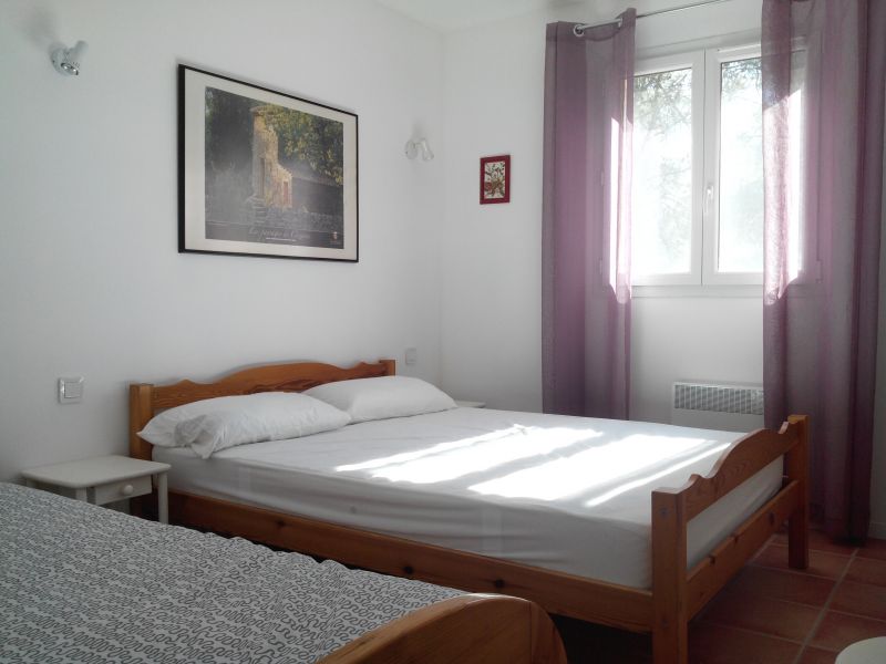 photo 6 Location entre particuliers Aix en Provence maison Provence-Alpes-Cte d'Azur Bouches du Rhne chambre