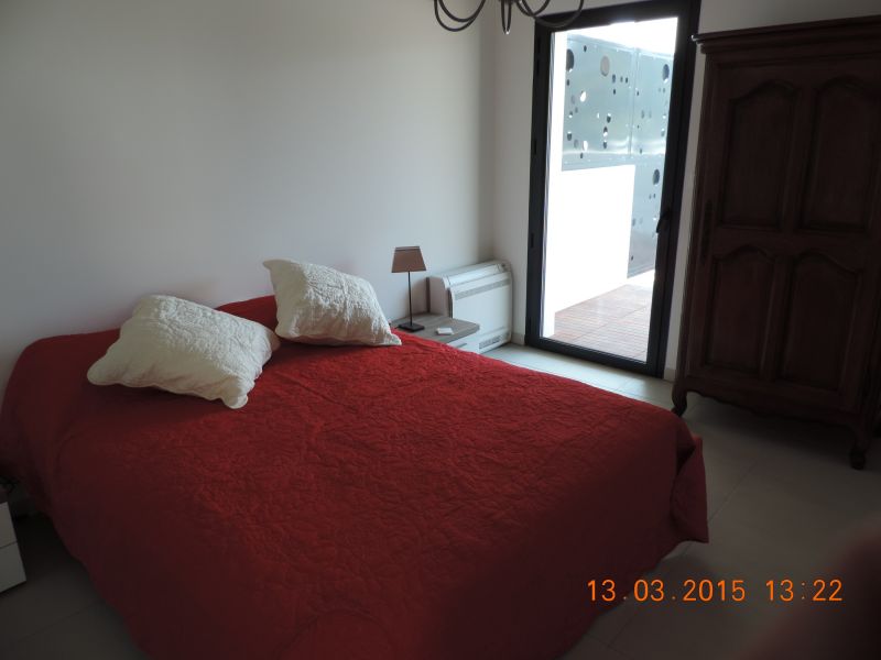 photo 6 Location entre particuliers Six Fours Les Plages appartement Provence-Alpes-Cte d'Azur  chambre