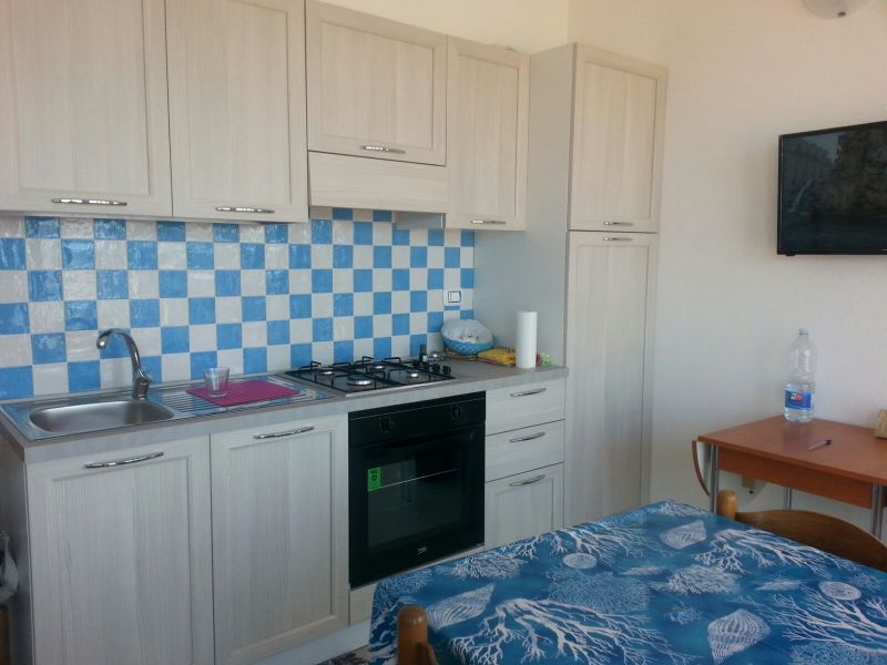 photo 4 Location entre particuliers Isola Rossa appartement Sardaigne Olbia Tempio (province de) Coin cuisine