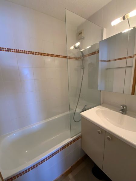 photo 14 Location entre particuliers La Plagne appartement Rhne-Alpes Savoie salle de bain