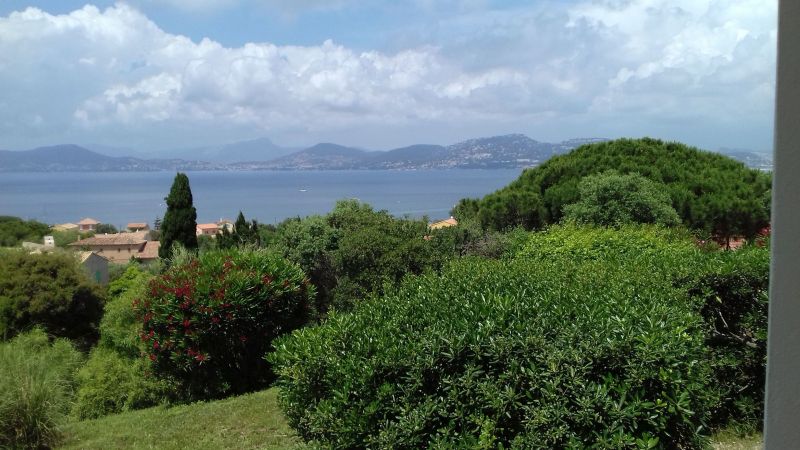 photo 1 Location entre particuliers Hyres appartement Provence-Alpes-Cte d'Azur Var Vue du balcon