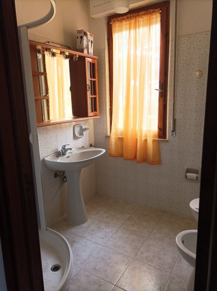 photo 10 Location entre particuliers Principina a Mare appartement Toscane Grosseto (province de) salle de bain
