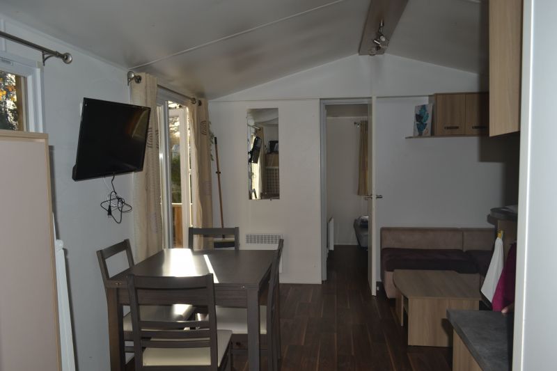 photo 4 Location entre particuliers Ivry-la-Bataille mobilhome Haute-Normandie Eure Salle  manger