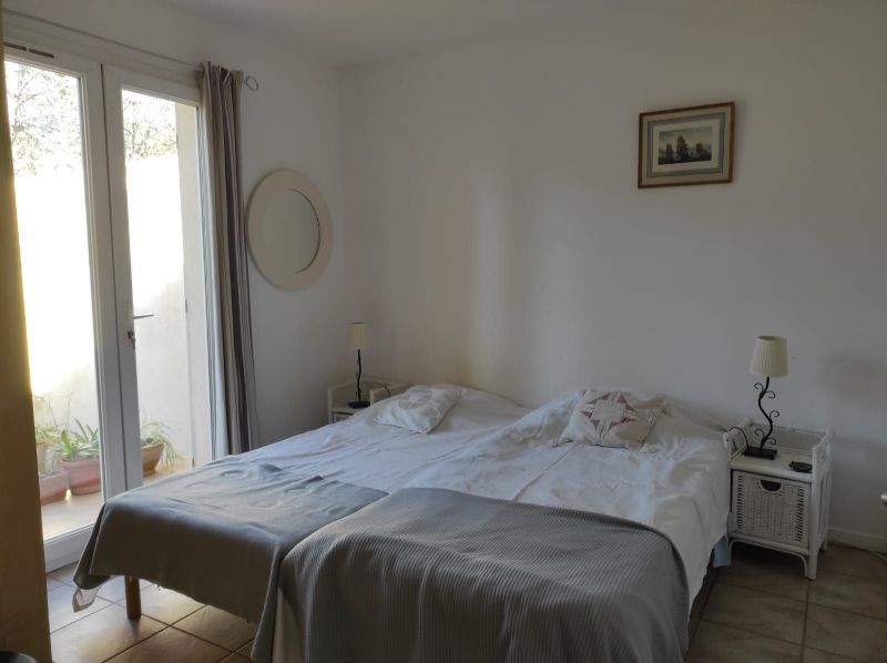 photo 8 Location entre particuliers Le Lavandou villa Provence-Alpes-Cte d'Azur Var chambre 1