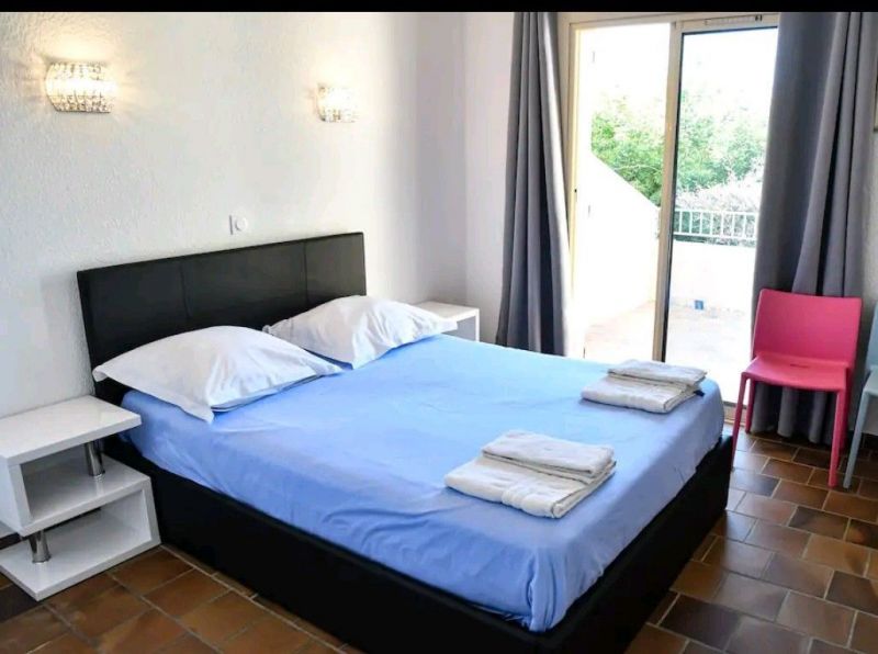 photo 28 Location entre particuliers Le Lavandou villa   chambre 2