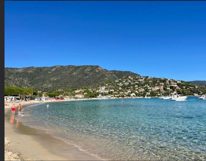 photo 15 Location entre particuliers Le Lavandou villa   Plage