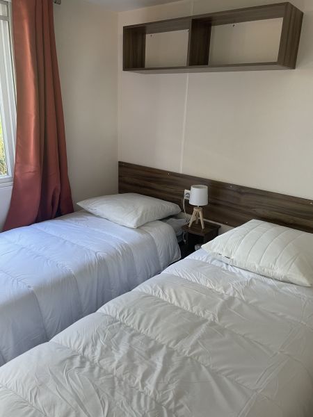 photo 3 Location entre particuliers Lge Cap Ferret mobilhome Aquitaine Gironde chambre 2