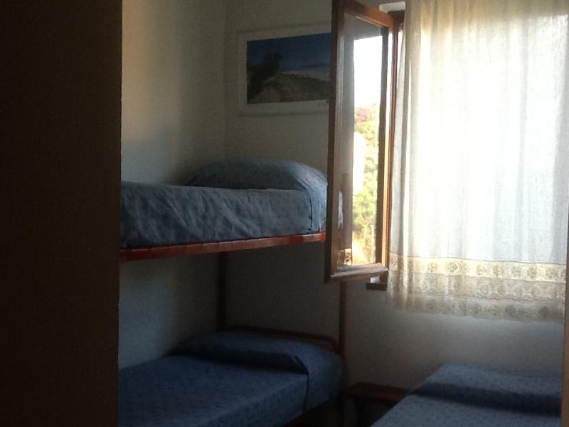 photo 9 Location entre particuliers Stintino appartement Sardaigne Sassari (province de) chambre 2