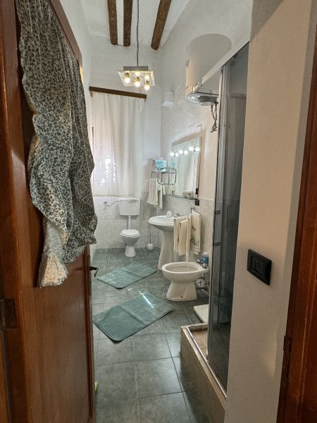 photo 11 Location entre particuliers Castellammare del Golfo appartement Sicile Trapani (province de) salle de bain