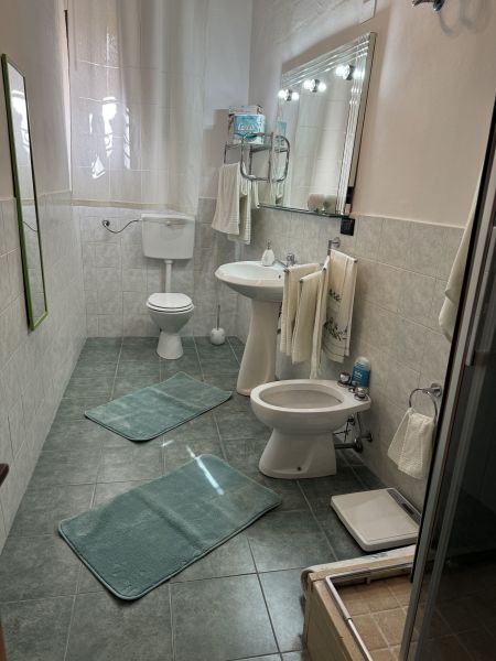 photo 12 Location entre particuliers Castellammare del Golfo appartement Sicile Trapani (province de) salle de bain