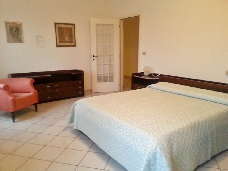 photo 10 Location entre particuliers Toscolano-Maderno appartement Lombardie Brescia (province de) chambre 1