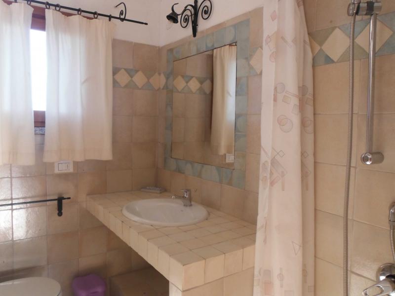 photo 11 Location entre particuliers Golfo Aranci appartement Sardaigne Olbia Tempio (province de) salle de bain 1