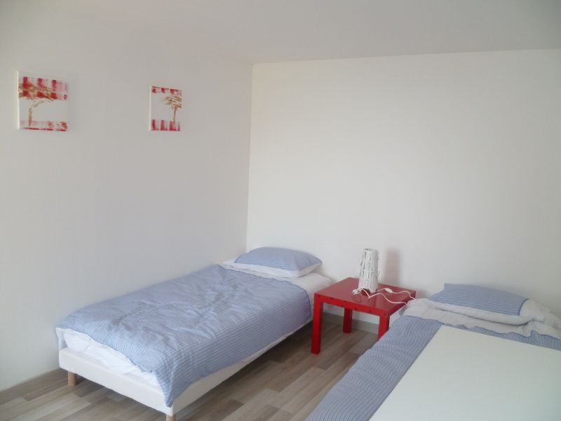 photo 8 Location entre particuliers Hyres appartement Provence-Alpes-Cte d'Azur Var chambre 2