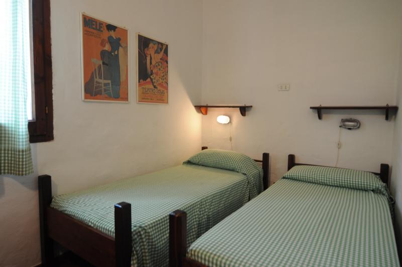 photo 4 Location entre particuliers Cannigione appartement Sardaigne Olbia Tempio (province de) chambre 2